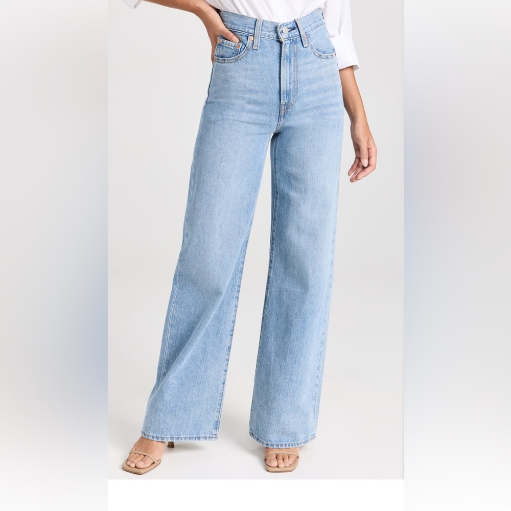 Levi's Light Blue Women's Rib Cage Wide Leg Denim